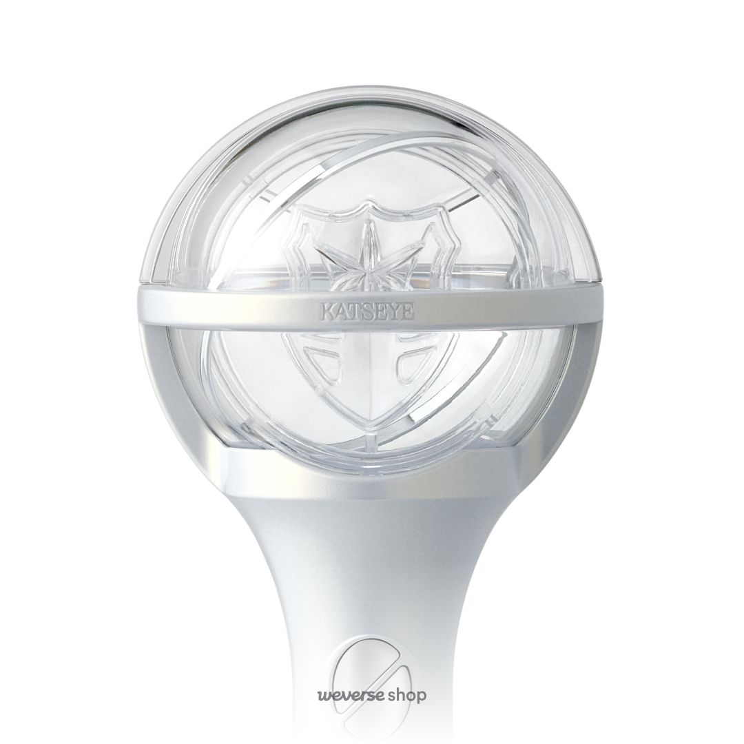 KATSEYE Official Lightstick on the Wildworld Tour: How the Eyelighter Became Essential Merch for the Four-Member Era