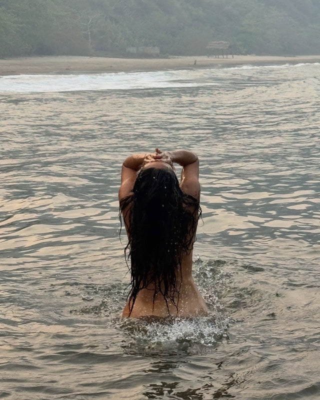 Salma Hayek’s “60 and Grateful” Ocean Nudes: Why Three Words and Skinny-Dipping Still Dominate Search