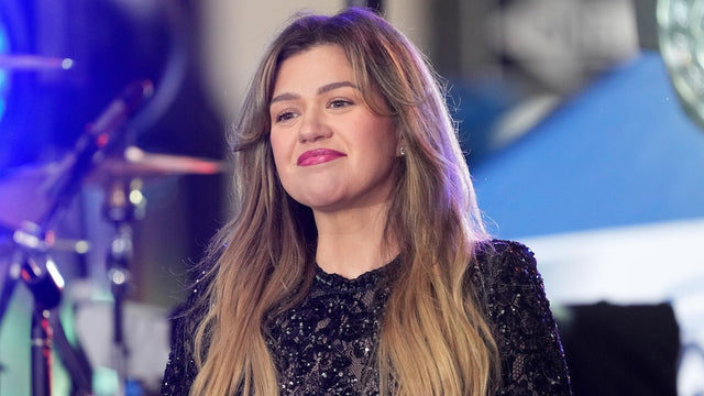 Kelly Clarkson in a press photograph accompanying coverage of the Art of Play security footage dispute