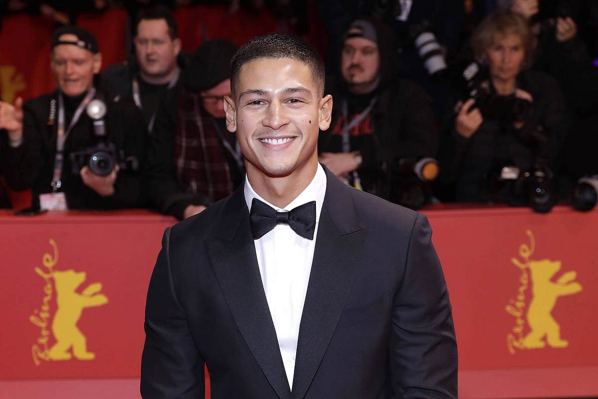 Emilio Sakraya at a Berlinale red carpet event
