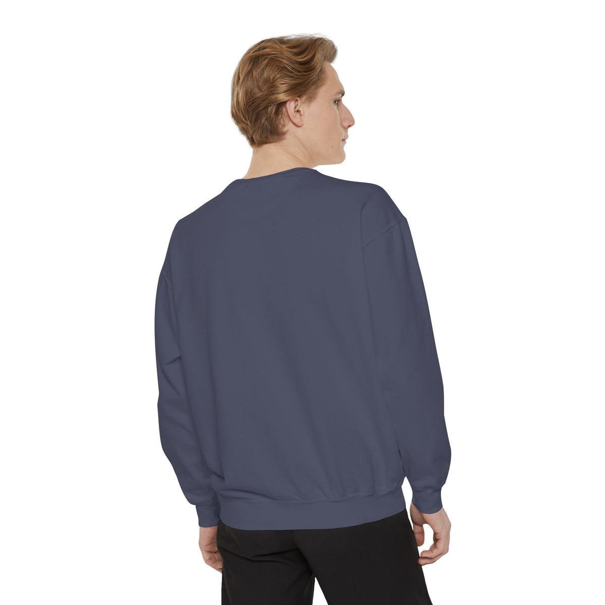 Minimal Sailboat Crewneck Sweatshirt — 'Sail the Sea' Graphic