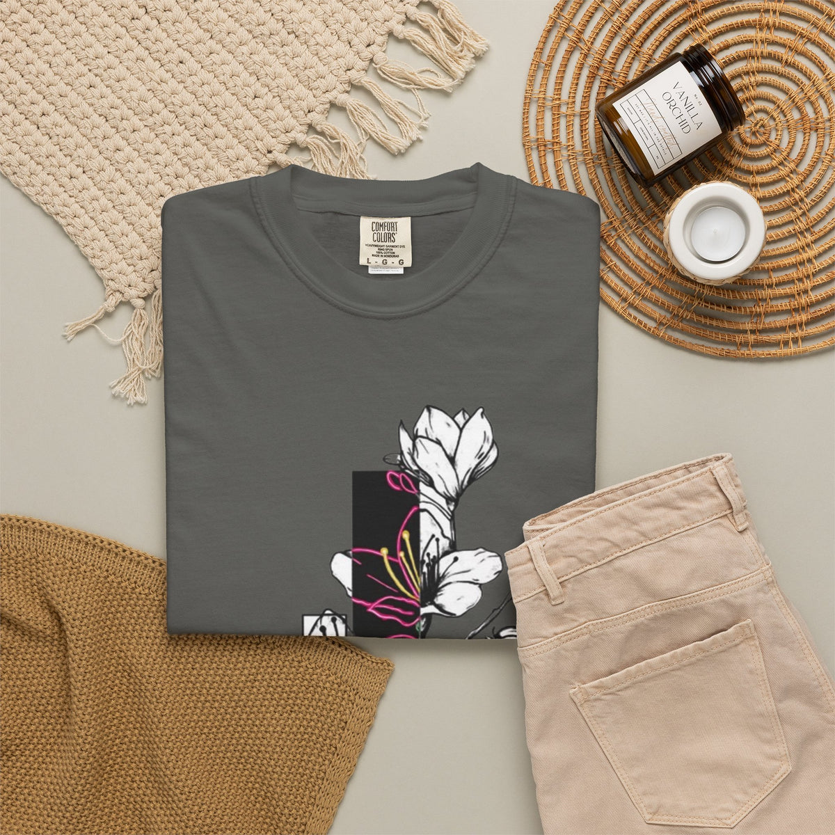 Floral Minimalist T-Shirt — Black Bar Magnolia Graphic